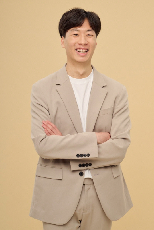 윤도현(22) 샤인온라이트(SOL) 대표